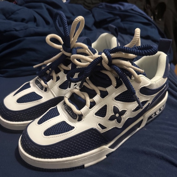 Skate Shoe - Picture 2 of 5